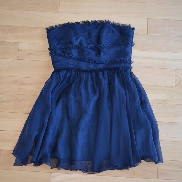 monique lhuillier strapless bridesmaid dress Used Monique Lhuillier BLISS BL21202 Wedding Dress main image 1